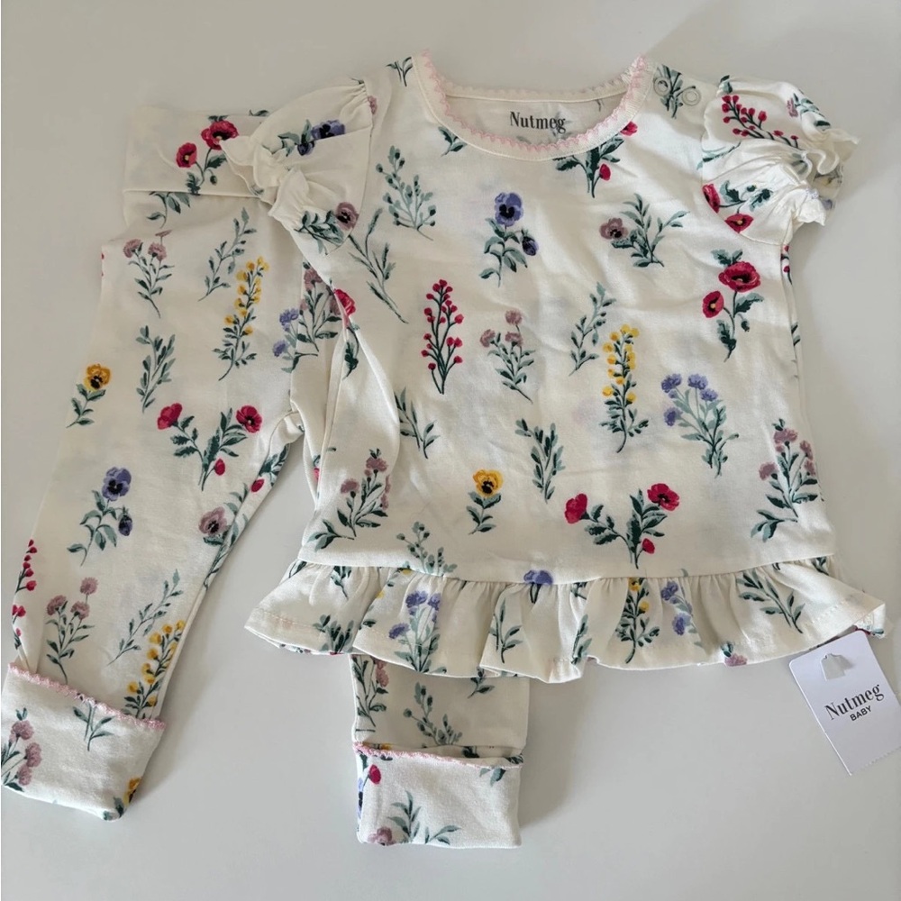 Girls t-shirt and leggings set